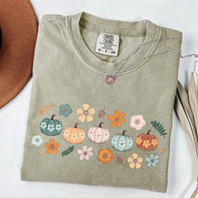 Load image into Gallery viewer, Whimsical Pumpkins
